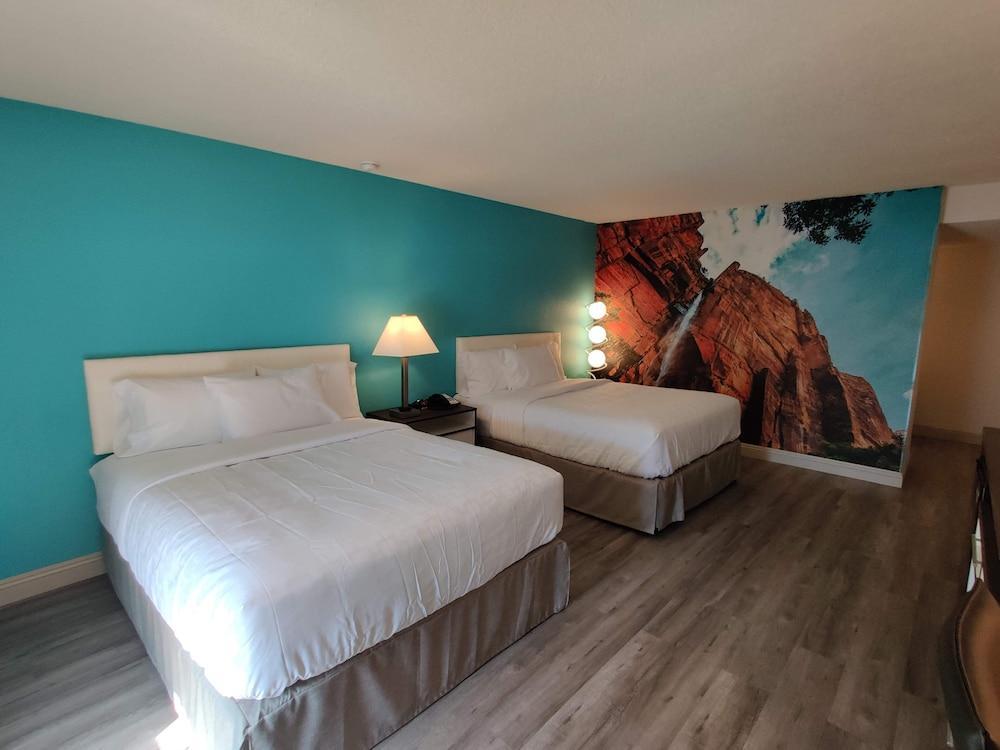 فندق Clarion Pointe Fresno Near Yosemite المظهر الخارجي الصورة