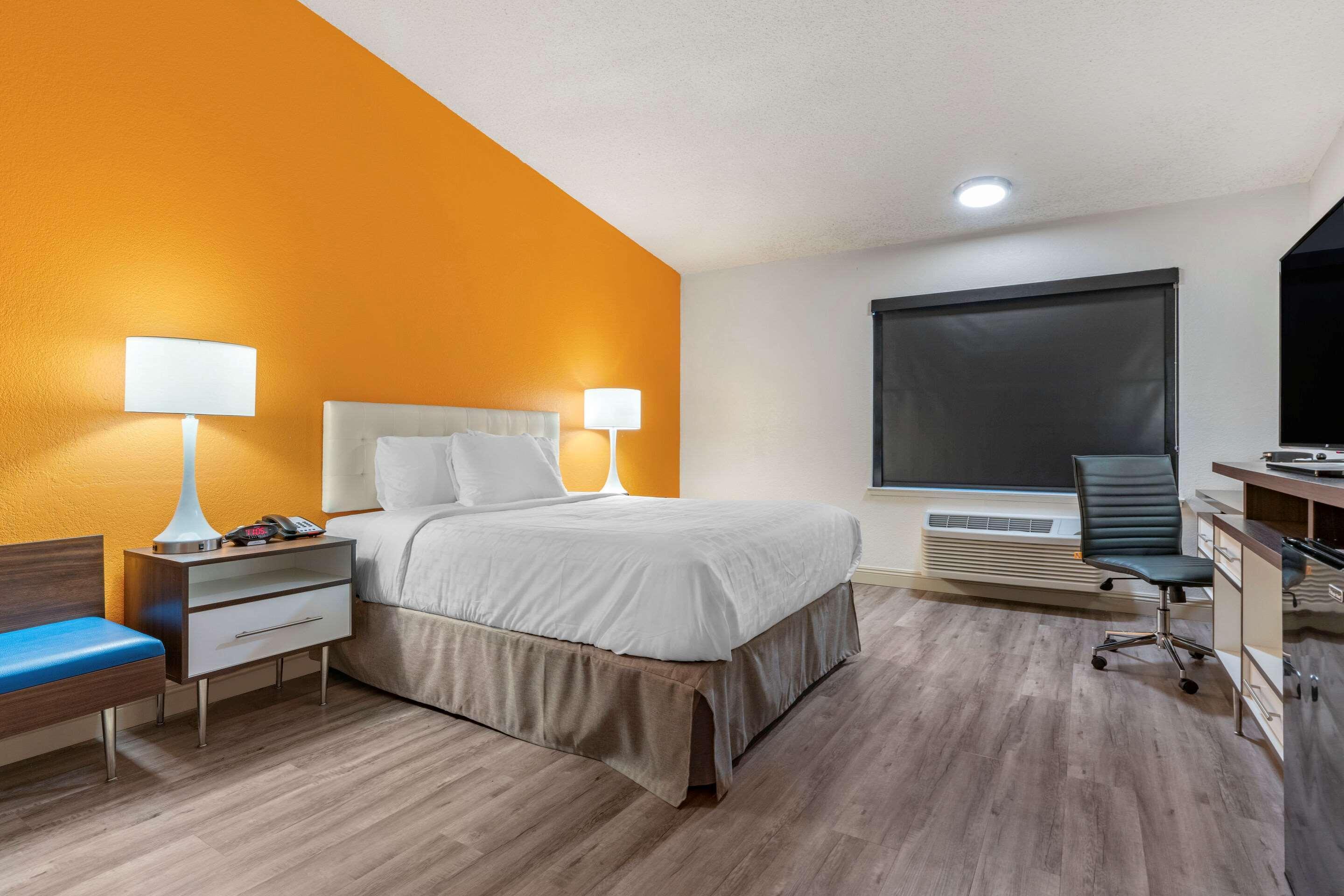 فندق Clarion Pointe Fresno Near Yosemite المظهر الخارجي الصورة