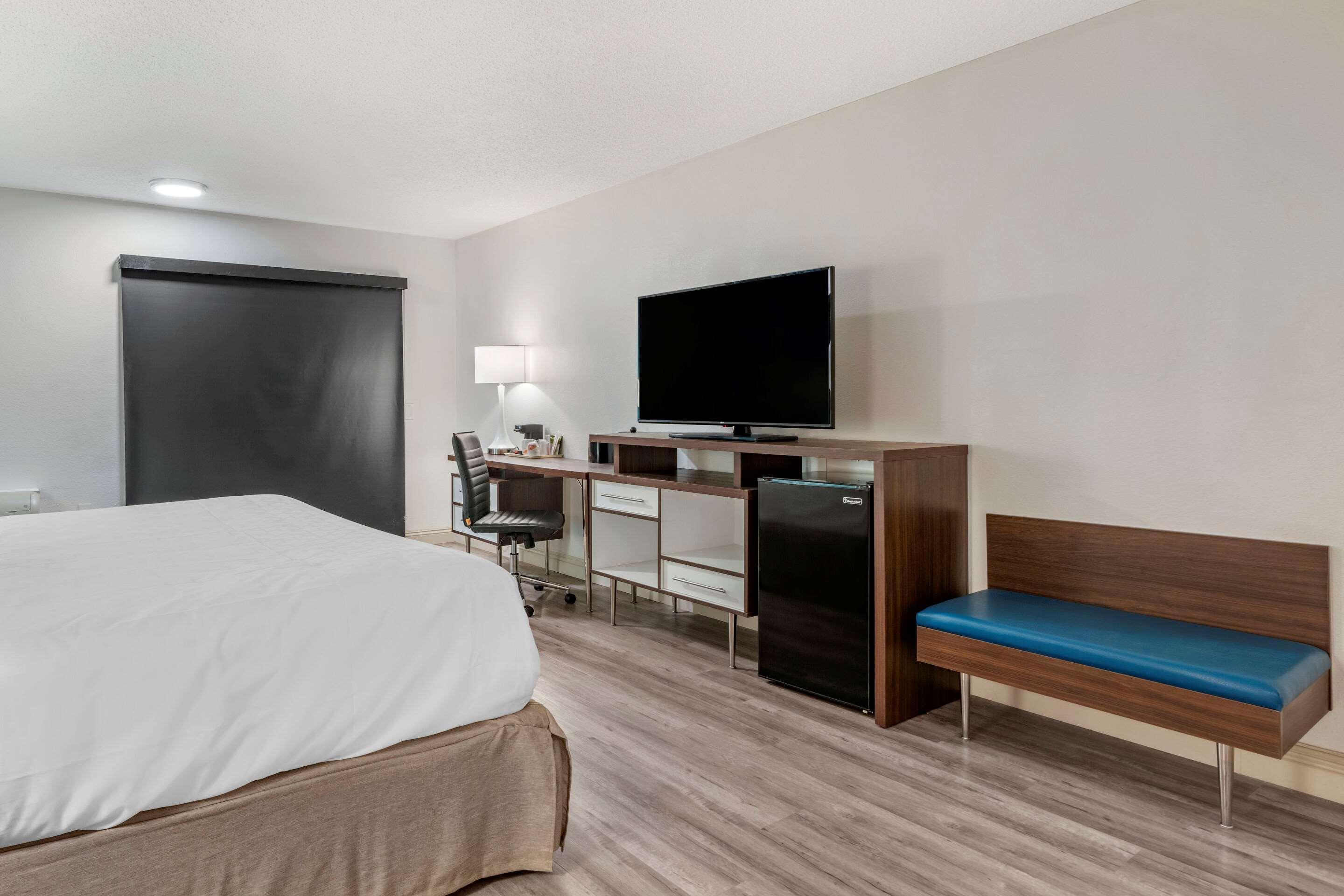 فندق Clarion Pointe Fresno Near Yosemite المظهر الخارجي الصورة