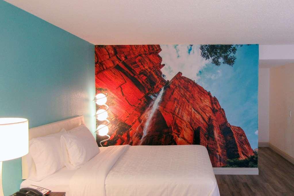 فندق Clarion Pointe Fresno Near Yosemite الغرفة الصورة