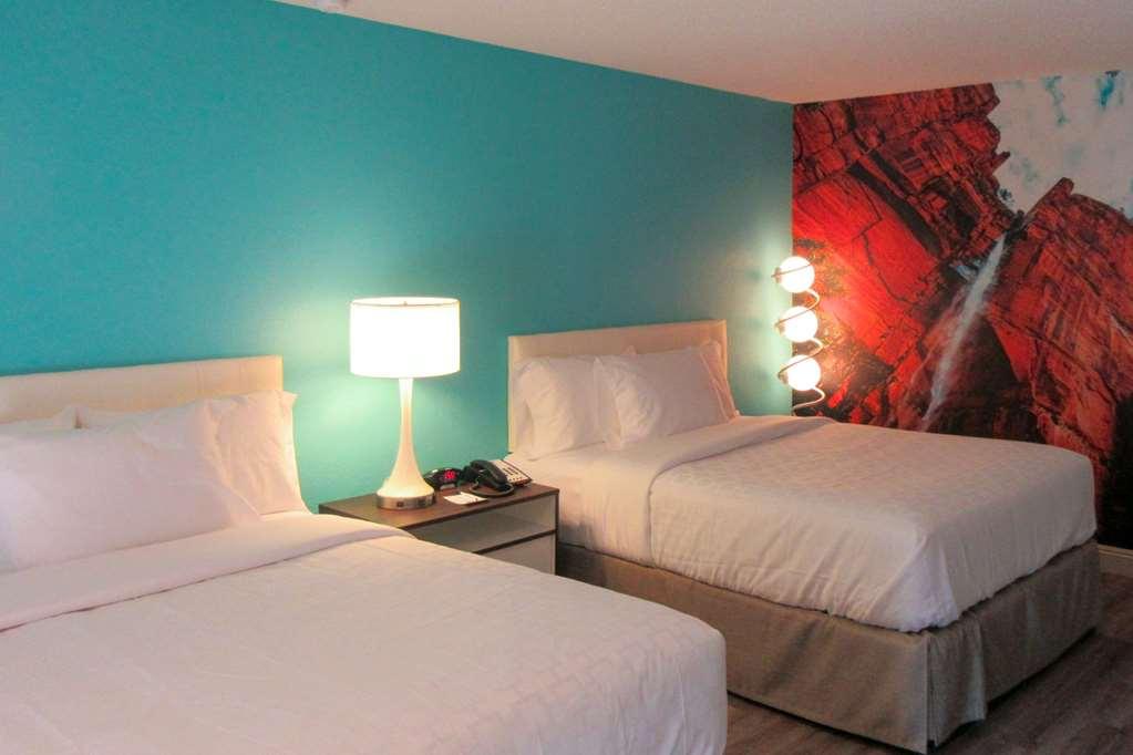 فندق Clarion Pointe Fresno Near Yosemite الغرفة الصورة